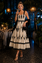 Robe longue abricot imprimée smockée | Deuxième photo lifestyle | Lounelle Paris