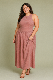 Robe longue vichy smockée | Porté sur une silhouette plus ronde | Lounelle Paris