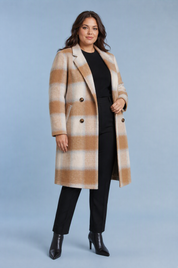 Manteau long à carreaux | Porté sur une silhouette plus ronde | Lounelle Paris