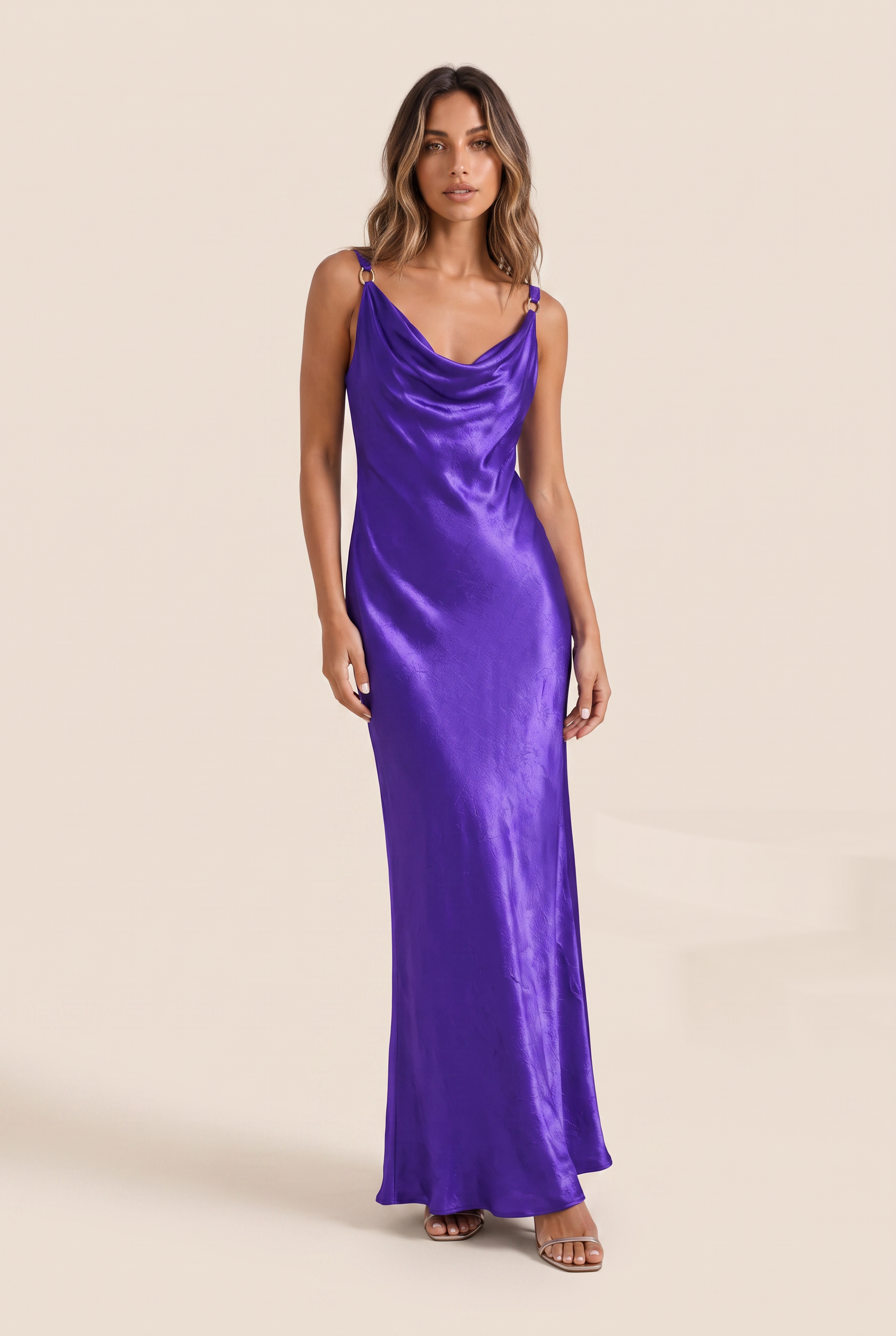 Robe violette satinée dos nu | Vue de face | Lounelle Paris