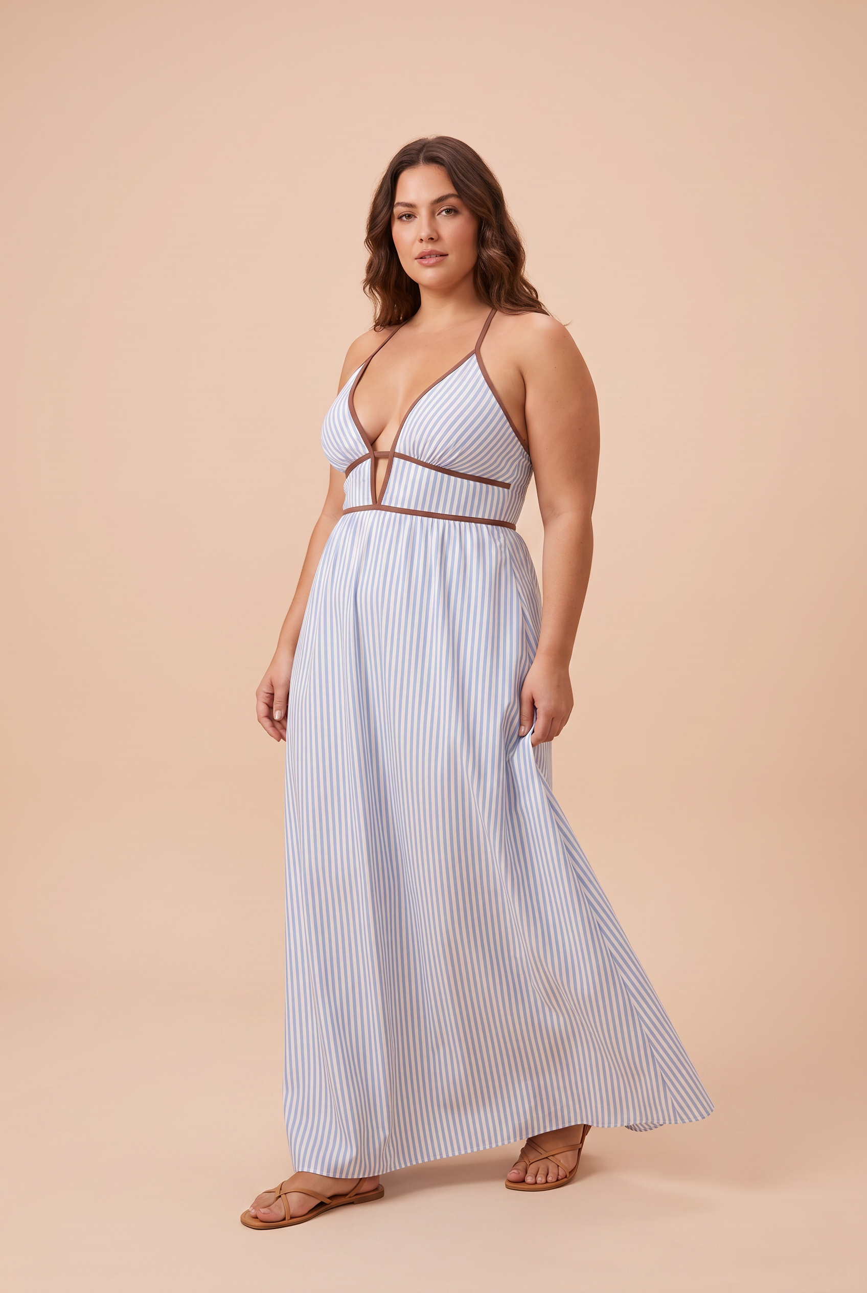 Robe longue rayée dos nu | Porté sur une silhouette plus ronde | Lounelle Paris