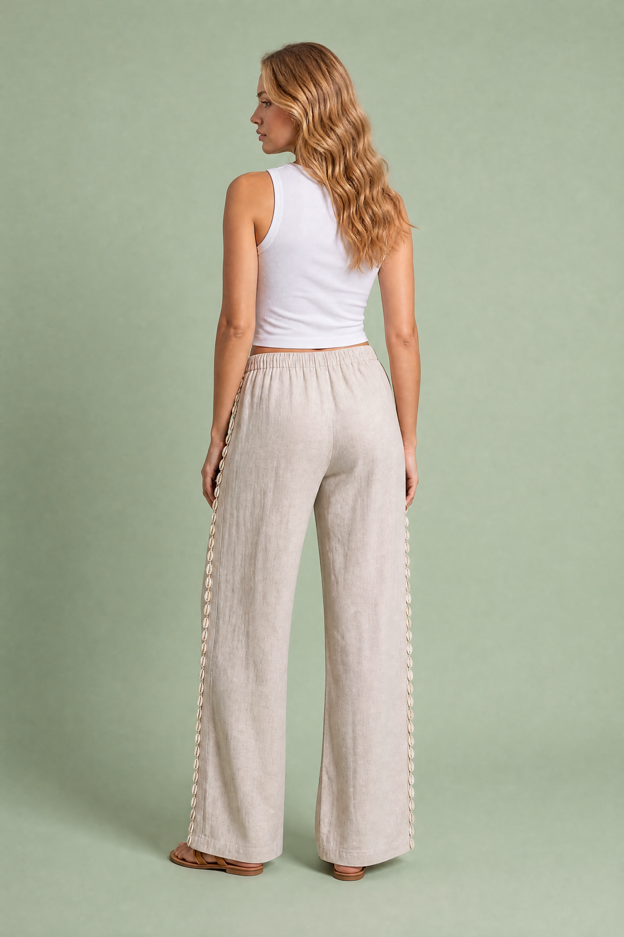 Pantalon large beige à coquillages | Vue de dos | Lounelle Paris