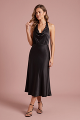 Sort halterneck kjole i satin