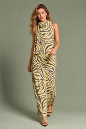 Robe longue imprimé zèbre col écharpe | Vue en mouvement | Lounelle Paris