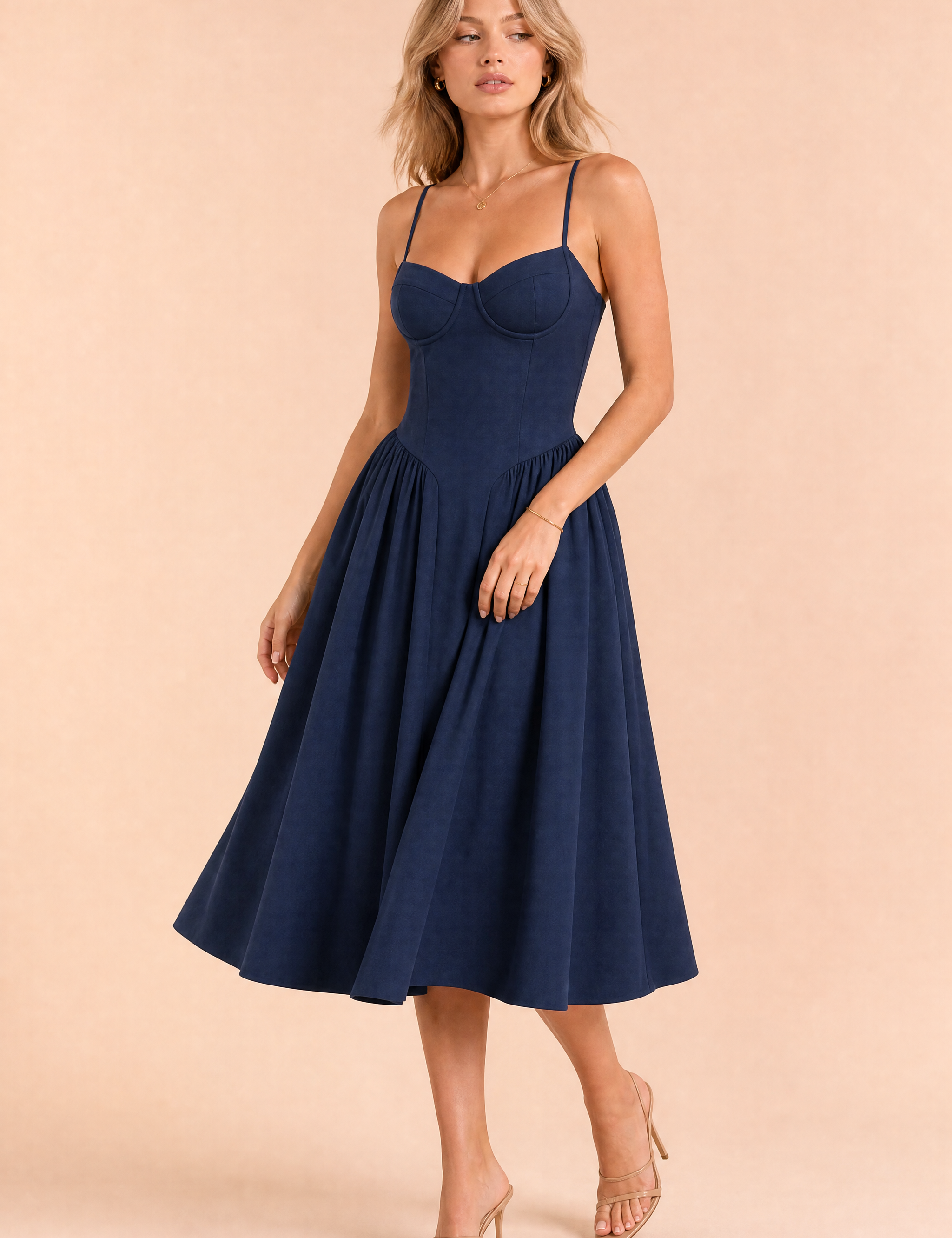 Robe midi à fines bretelles encolure droite | Vue de face | Lounelle Paris