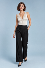 Ivoire satin V-udskæring body