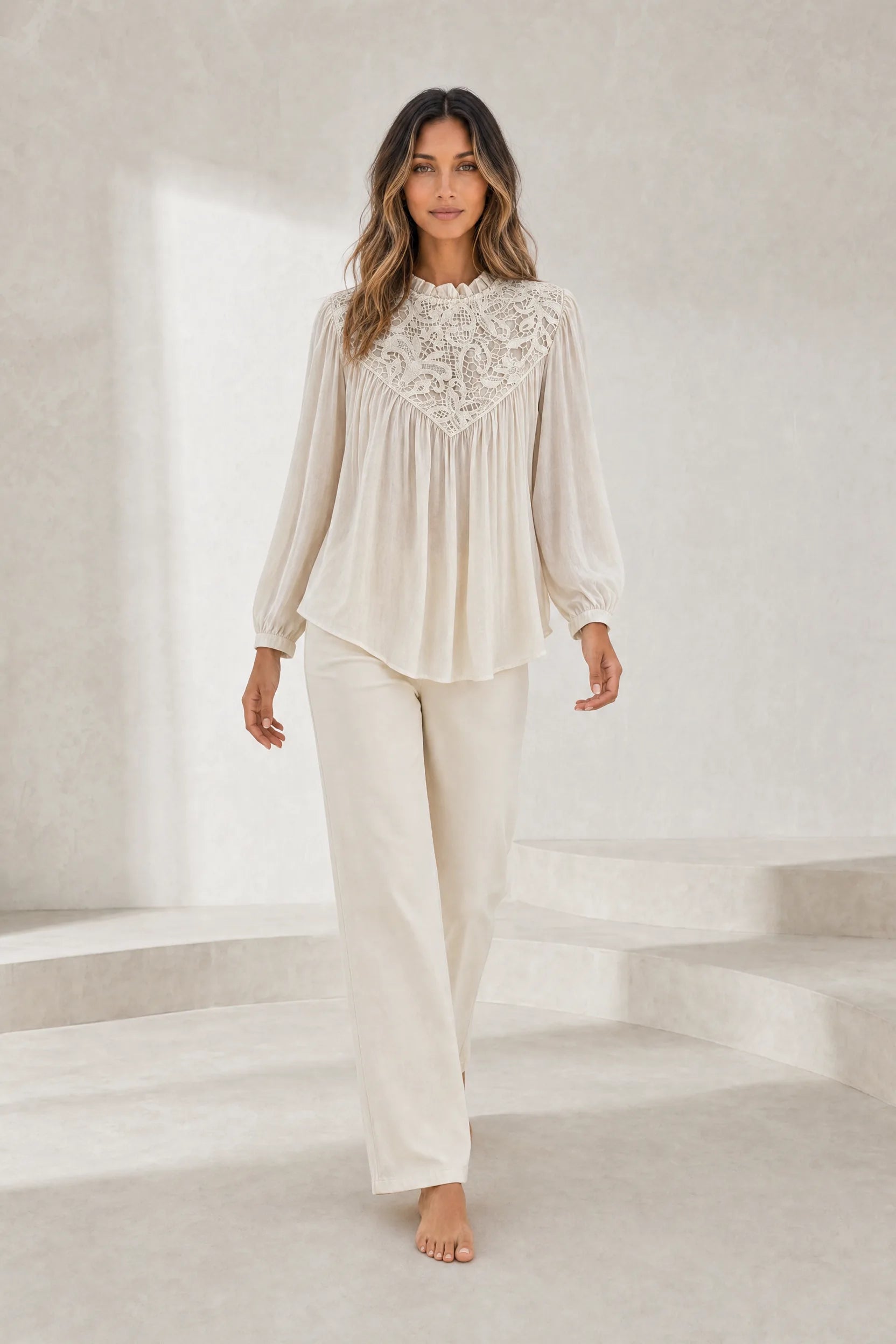 Blouse à col volanté et manches bouffantes | Lounelle Paris