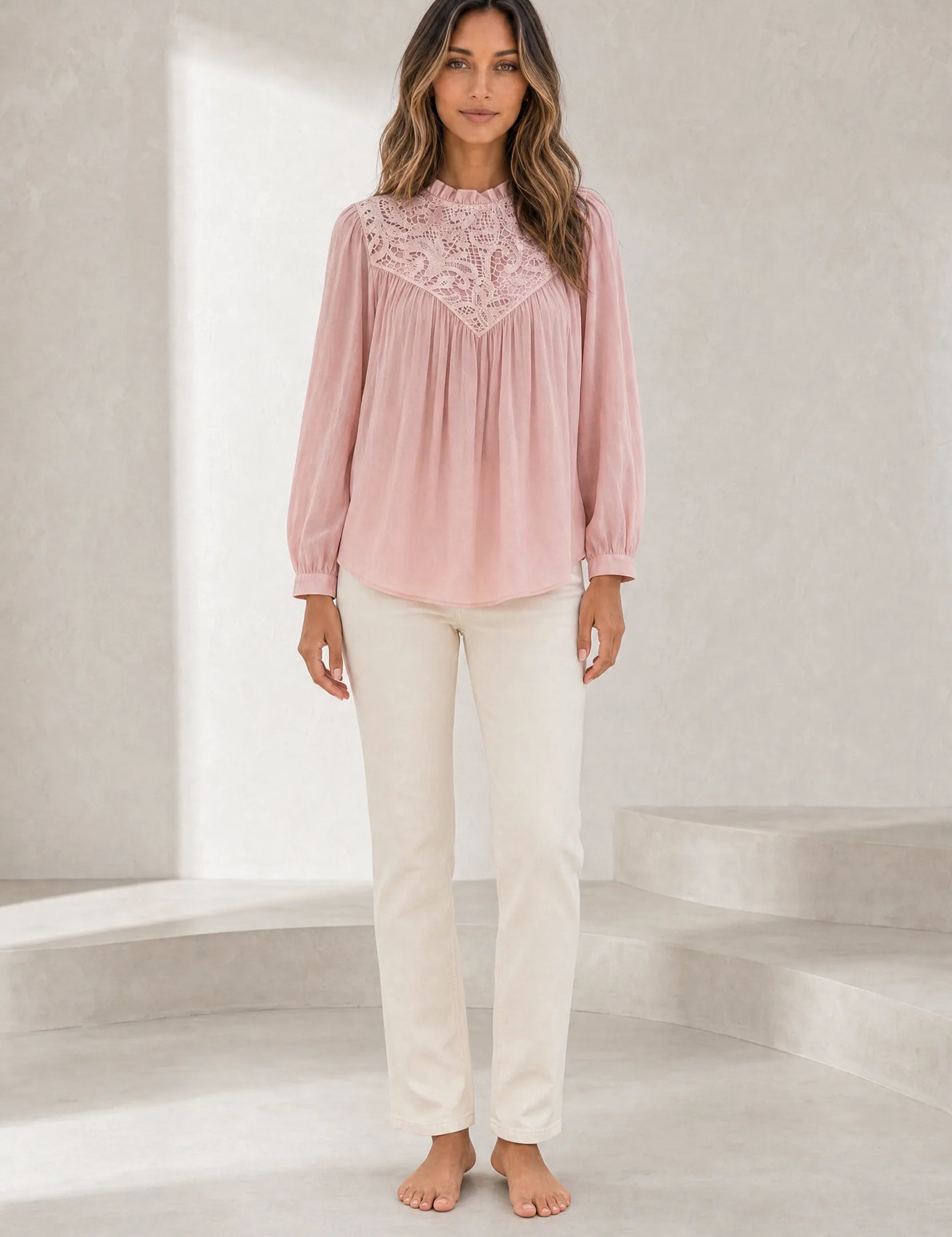 Blouse à col volanté et manches bouffantes | Lounelle Paris