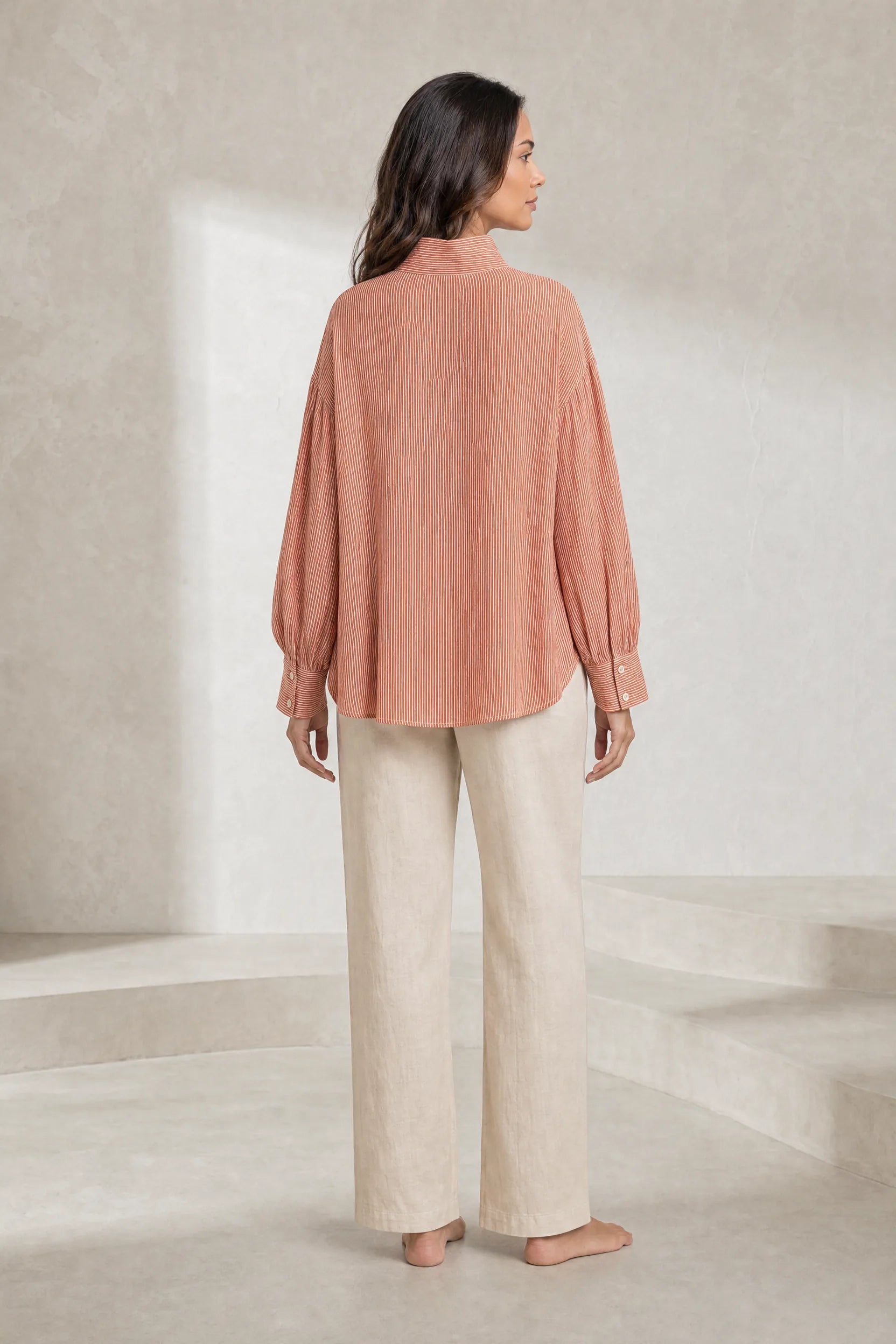 Blouse rouge orangée à rayures lavallière | Lounelle Paris