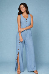 Ærmeløs jumpsuit med knapper foran