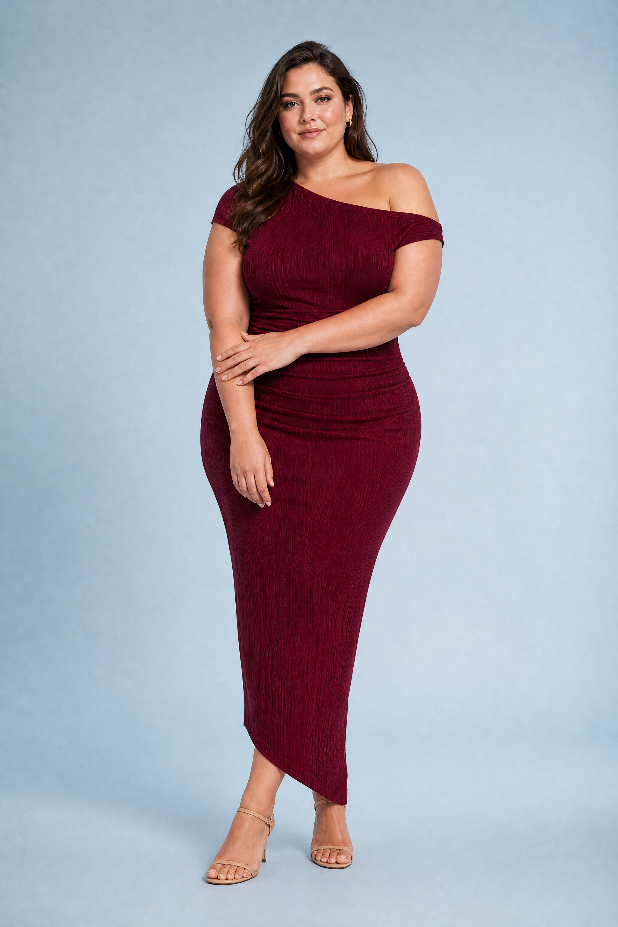 Robe longue asymétrique moulante | Porté sur une silhouette plus ronde | Lounelle Paris