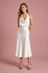 Sort halterneck kjole i satin