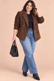 Blazer marron foncé croisé à revers | Porté sur une silhouette plus ronde | Lounelle Paris