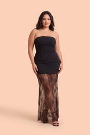Ensemble jupe bustier en dentelle noir | Porté sur une silhouette plus ronde | Lounelle Paris