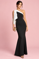 Sort one-shoulder-maxikjole med sløjfe