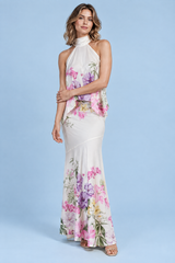 Asymmetrisk hvid maxikjole med blomsterprint