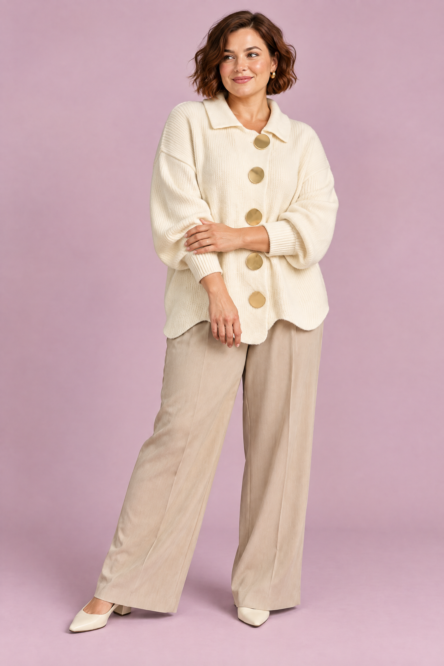 Cardigan oversize crème à col | Porté sur une silhouette plus ronde | Lounelle Paris