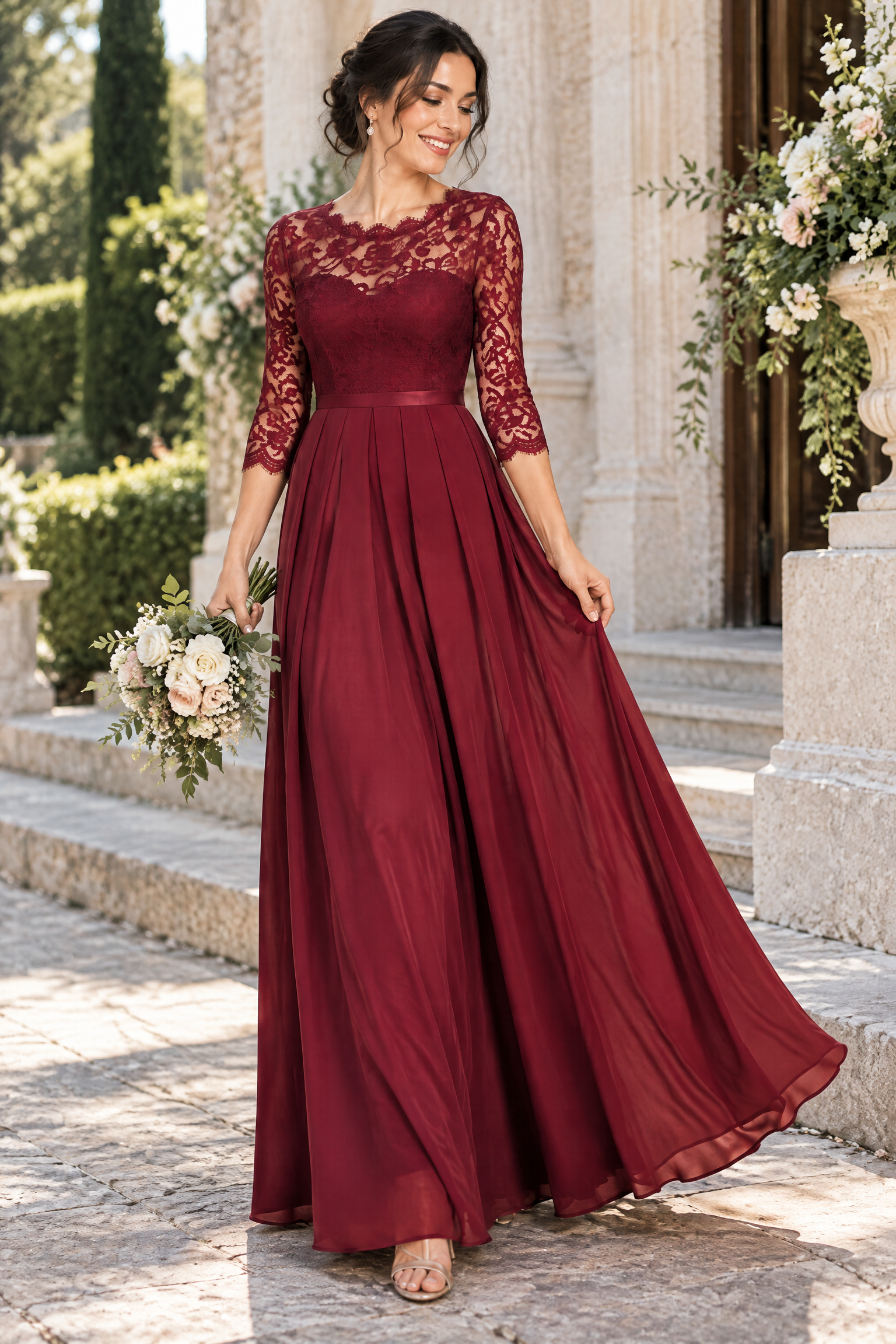 Robe longue bordeaux à empiècement en dentelle | Photo lifestyle | Lounelle Paris