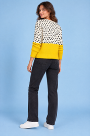 Cardigan jaune boutonné à col rond | Vue de dos | Lounelle Paris