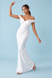 Robe longue froncée blanche épaules dénudées | Vue en mouvement | Lounelle Paris