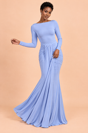 Robe longue bleue à encolure bateau et fronces | Vue en mouvement | Lounelle Paris