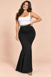 Robe longue noire à col montant | Porté sur une autre silhouette | Lounelle Paris