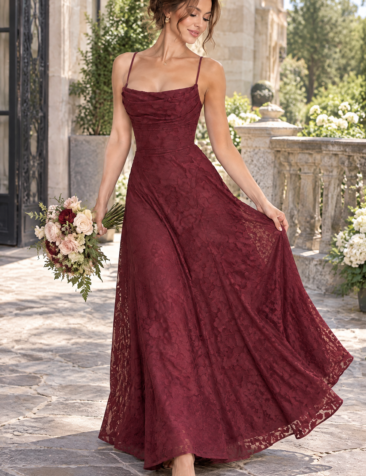 Robe longue fleurie bordeaux à col bénitier | Photo lifestyle | Lounelle Paris