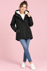 Oversized parka med hætte i sort