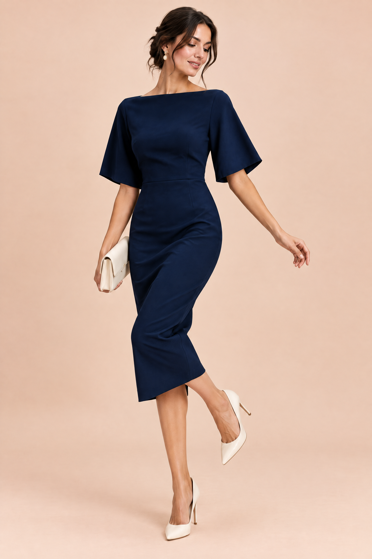 Robe midi bleu marine avec cape amovible | Vue en mouvement | Lounelle Paris