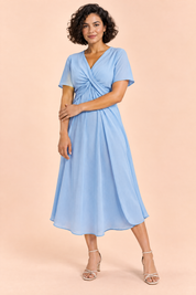 Robe portefeuille bleu clair à col V | Porté sur une autre silhouette | Lounelle Paris