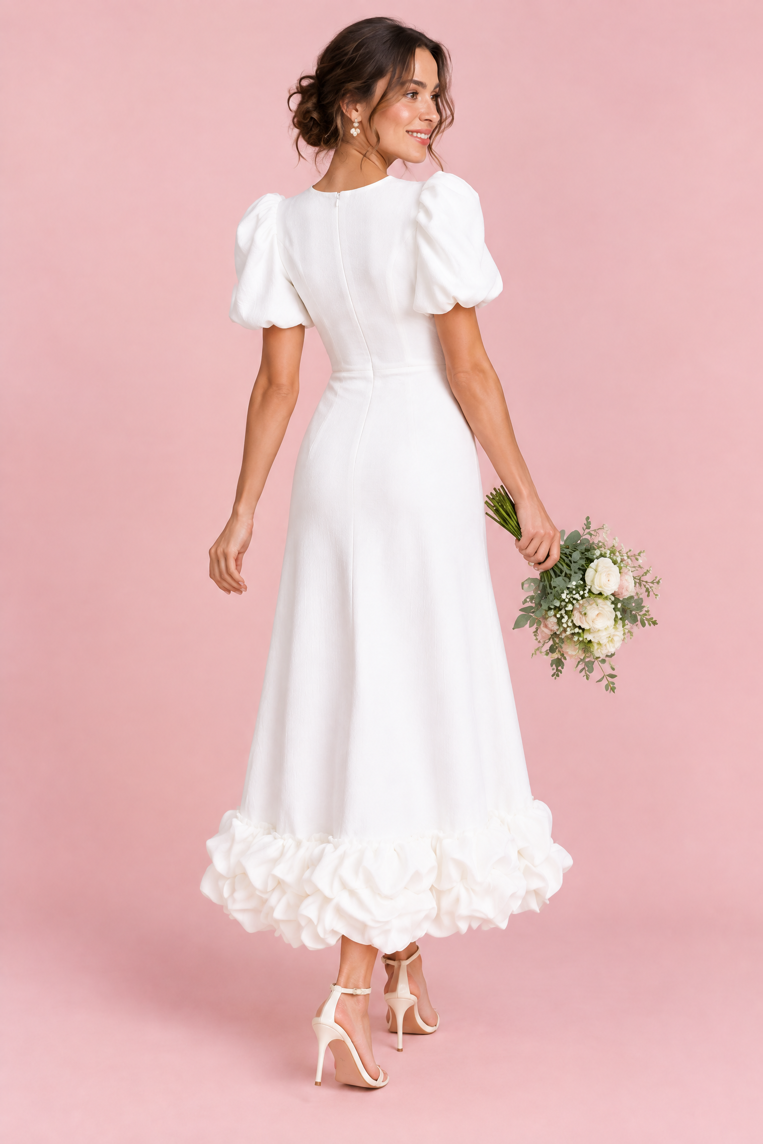 Robe longue blanche à manches bouffantes et volant | Vue de dos | Lounelle Paris