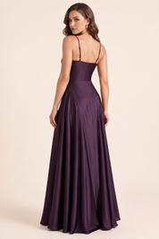 Robe longue satinée violet foncé à col V | Vue de dos | Lounelle Paris
