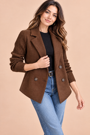 Blazer marron foncé croisé à revers | Vue rapprochée | Lounelle Paris