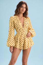 Combishort jaune à pois, col V et manches bouffantes | Vue rapprochée | Lounelle Paris