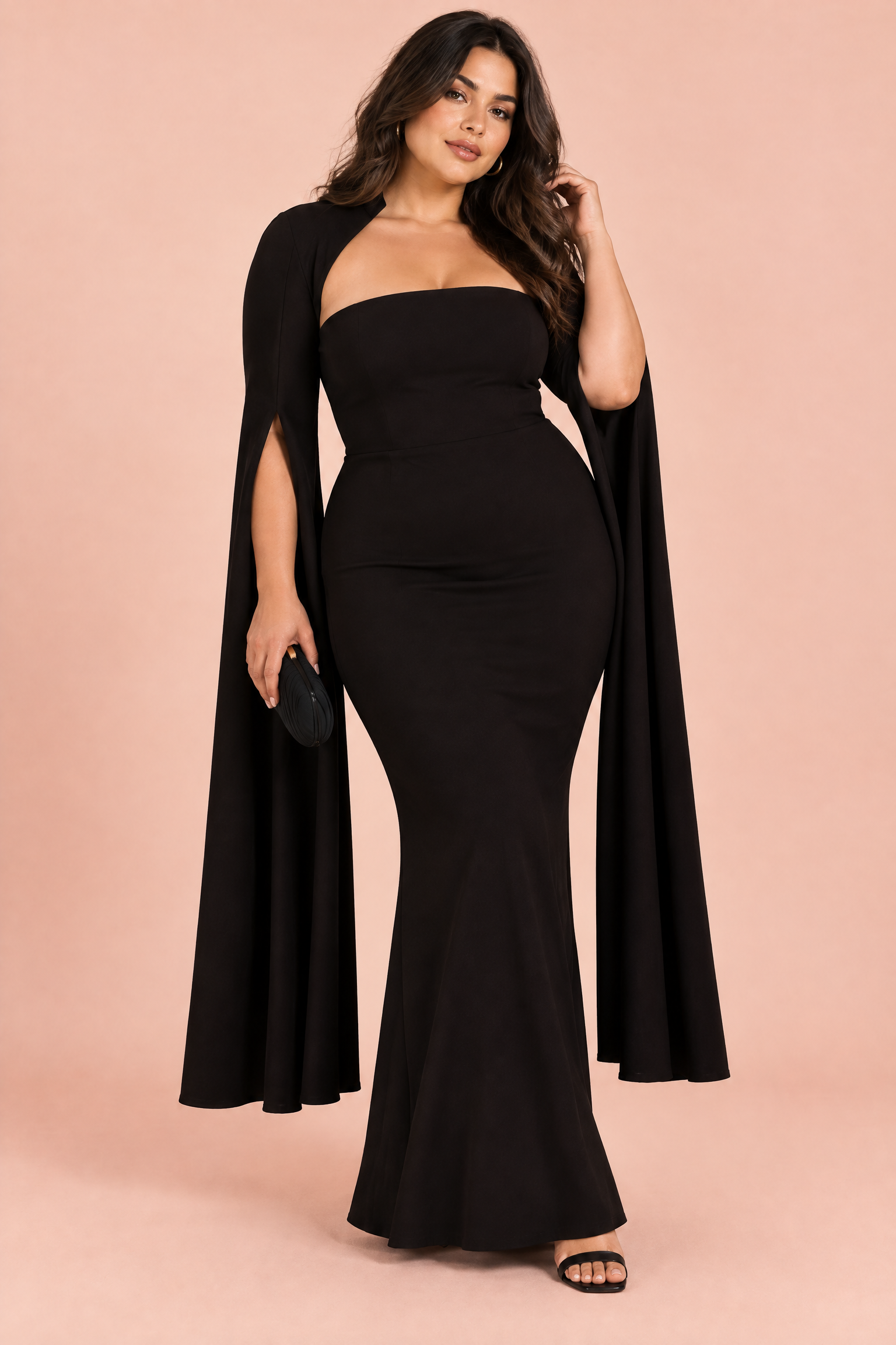 Robe longue noire moulante à encolure carrée | Porté sur une silhouette plus ronde | Lounelle Paris