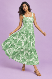 Robe midi verte à imprimé porcelaine et encolure carrée | Vue en mouvement | Lounelle Paris