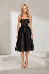 Robe bustier en dentelle