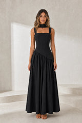 Robe longue col halter à lacets