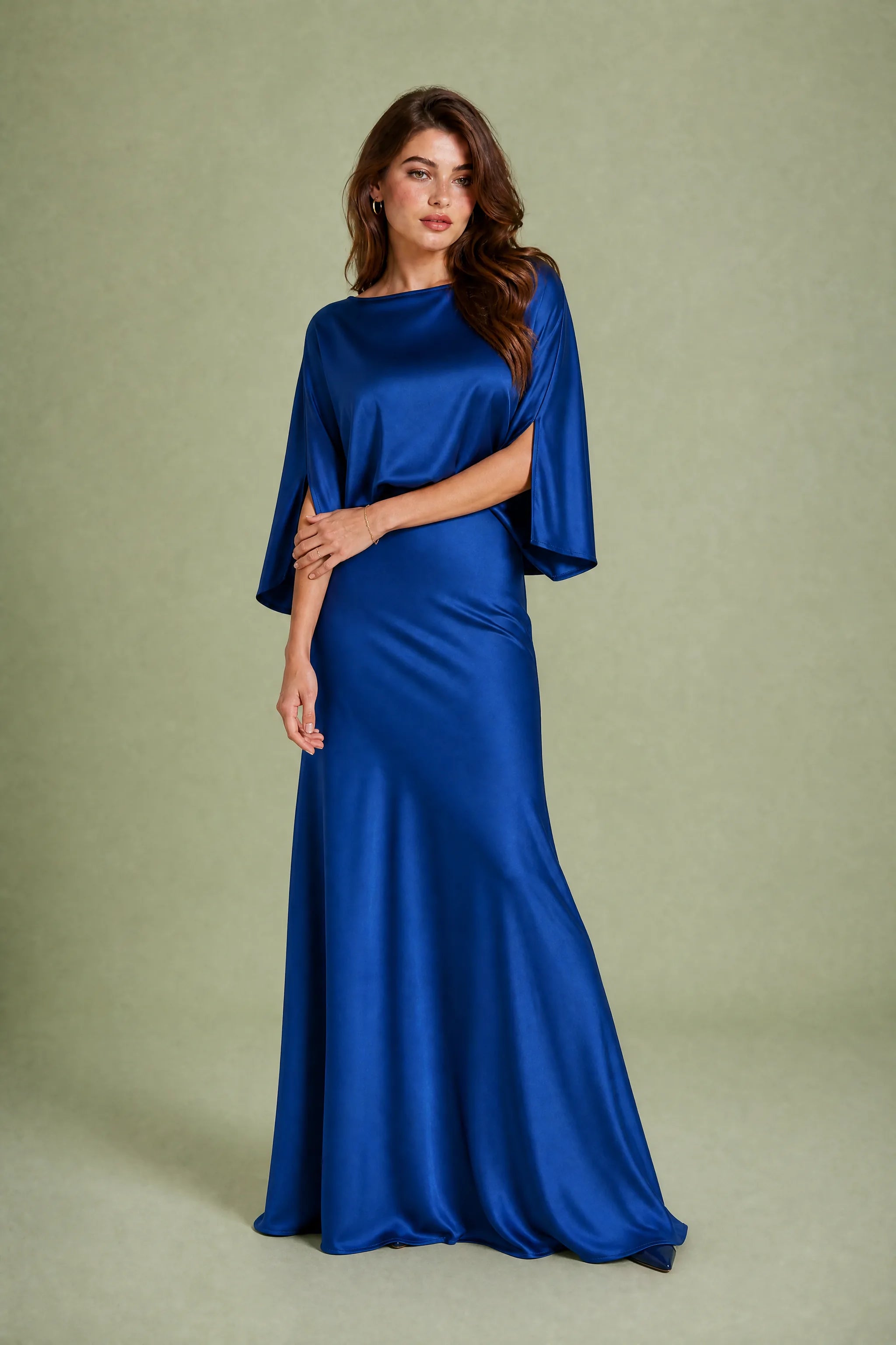 Robe longue satinée encolure bateau | Variante Bleu | Lounelle Paris