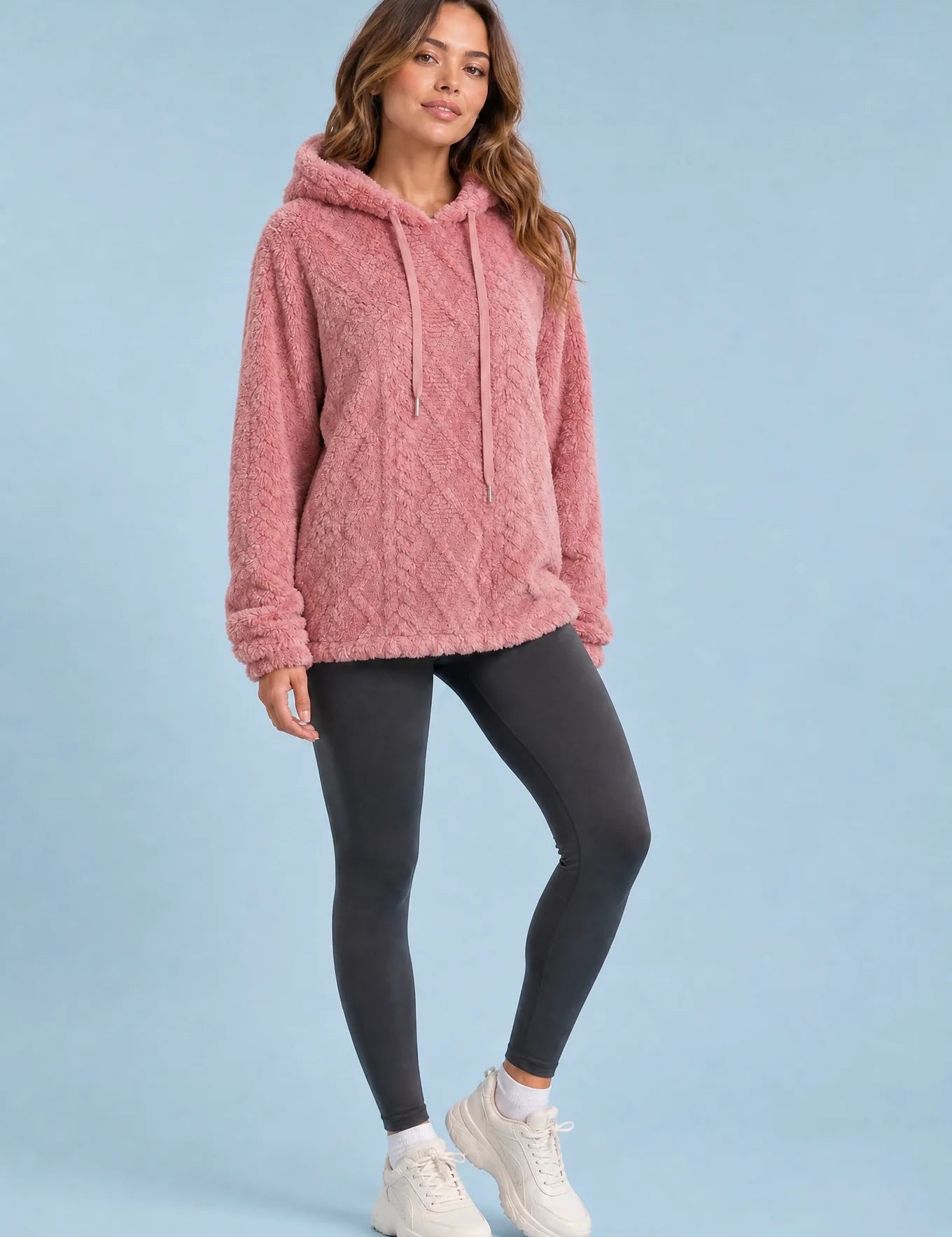 Sweat à capuche ample pelucheux | Variante Rose | Lounelle Paris